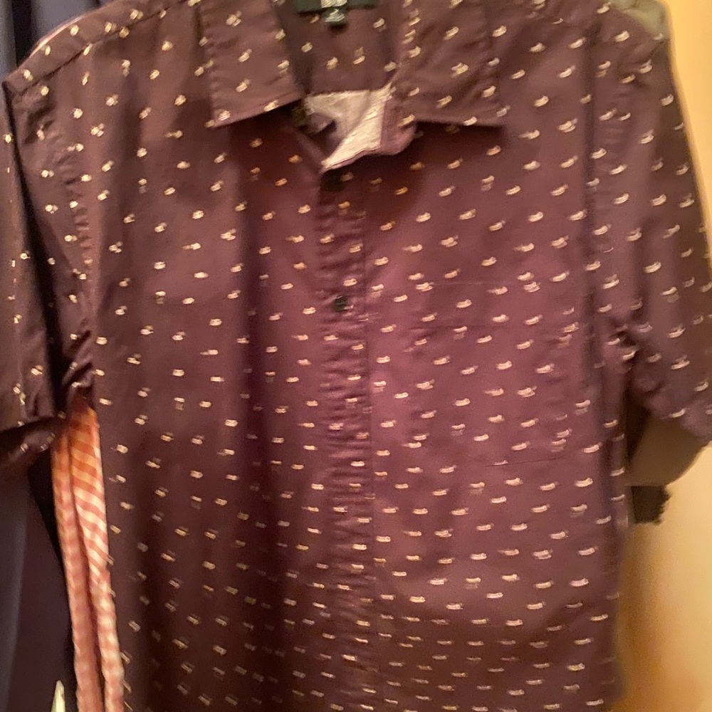 Mens uniqlo shirt size medium